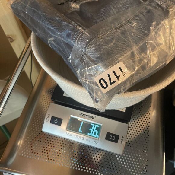 Abercrombie & Fitch High Rise Mom Jean Distressed Size 25 Regular Medium Wash - Picture 11 of 11